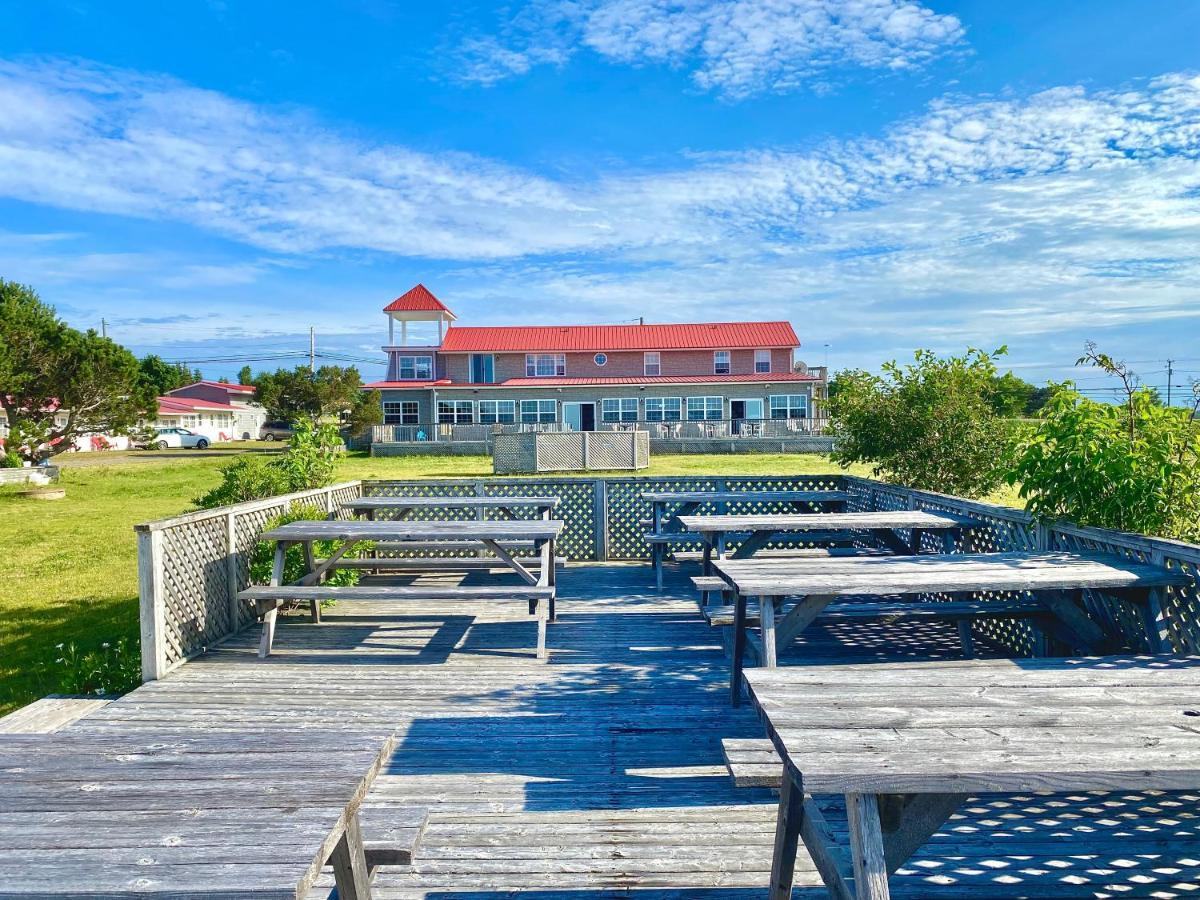 The Waterfront Motel Grand Barachois Dış mekan fotoğraf