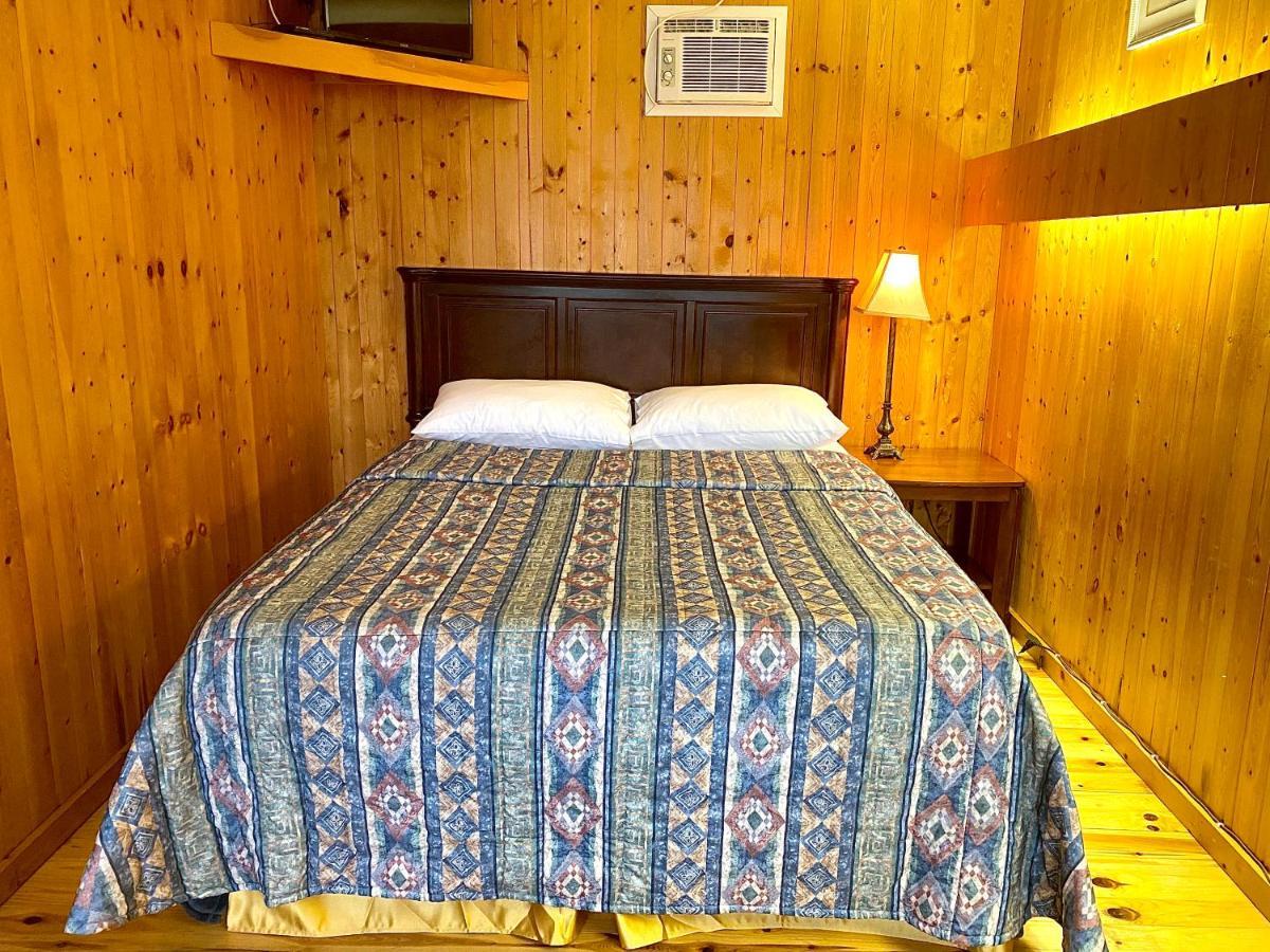 The Waterfront Motel Grand Barachois Dış mekan fotoğraf